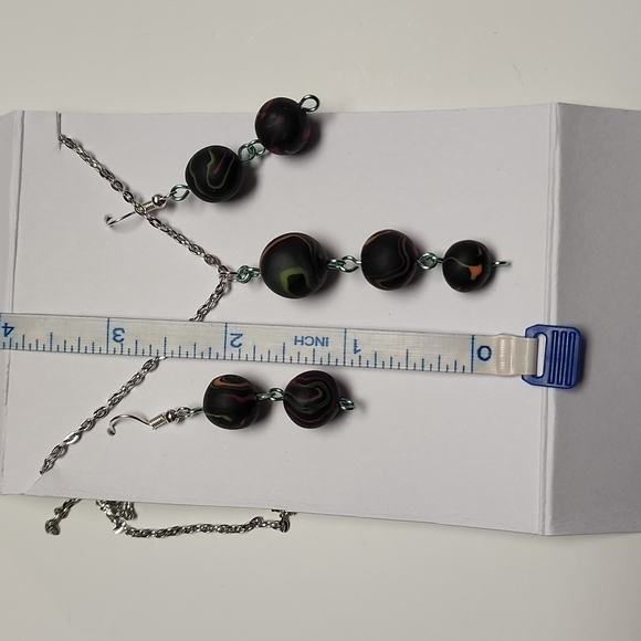 Handmade polymer clay bead earring and necklace set. - Picture 2 of 8